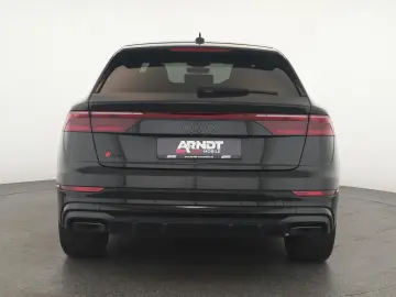AUDI Q8 50 TDI FL S line