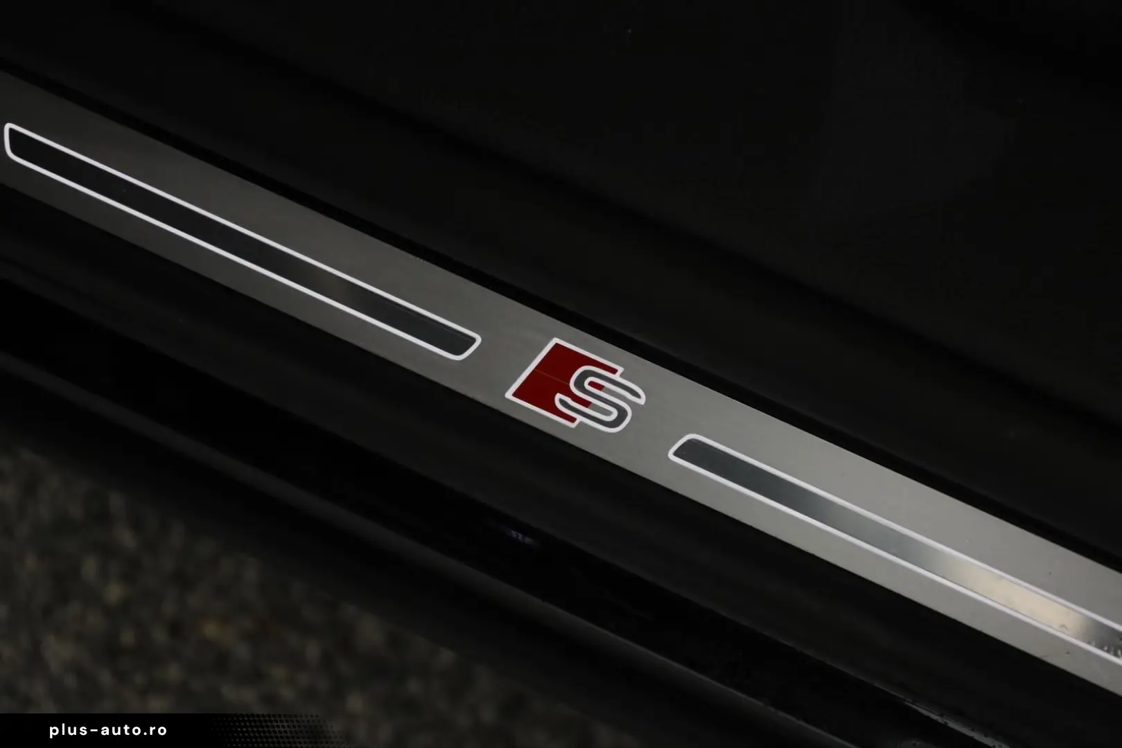 AUDI Q8 50 TDI FL S line