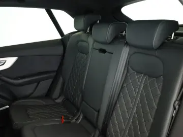 AUDI Q8 50 TDI FL S line