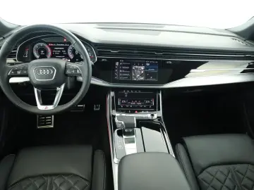 AUDI Q8 50 TDI FL S line