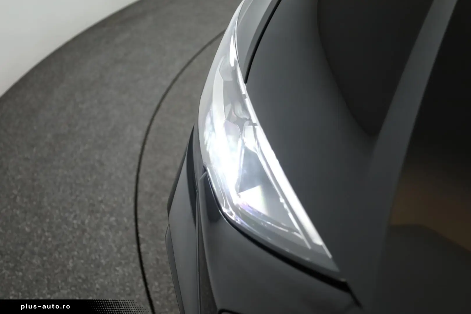 AUDI Q8 50 TDI FL S line