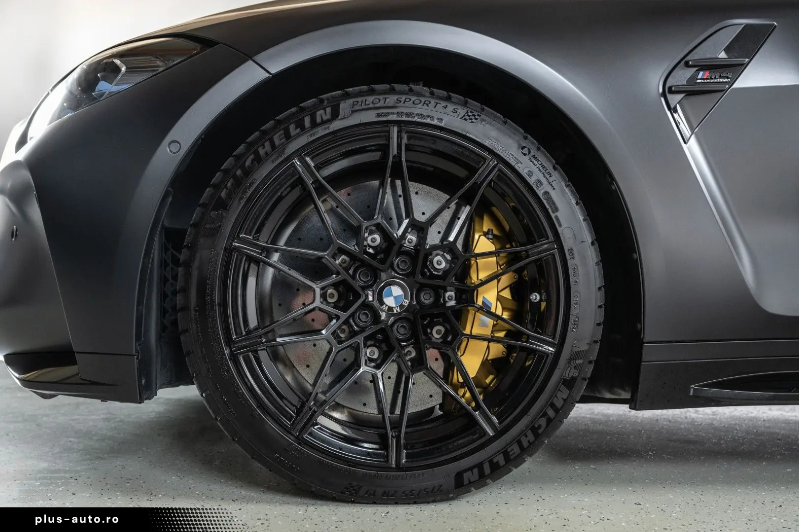 BMW M4 Competition xDrive INDIVIDUAL DRIVERS KERAMIK