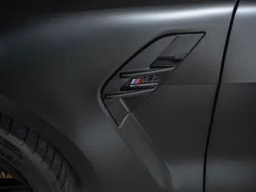 BMW M4 Competition xDrive INDIVIDUAL DRIVERS KERAMIK