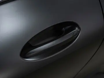 BMW M4 Competition xDrive INDIVIDUAL DRIVERS KERAMIK