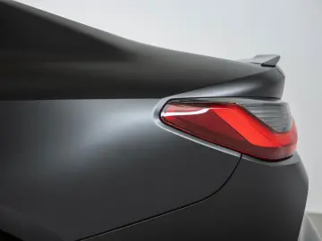 BMW M4 Competition xDrive INDIVIDUAL DRIVERS KERAMIK