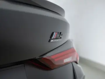 BMW M4 Competition xDrive INDIVIDUAL DRIVERS KERAMIK