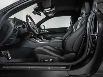 BMW M4 Competition xDrive INDIVIDUAL DRIVERS KERAMIK