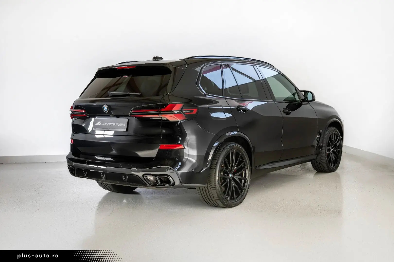 BMW X5 M60i PROFESSIONAL CARBON GLAS SKY MERINO B&W