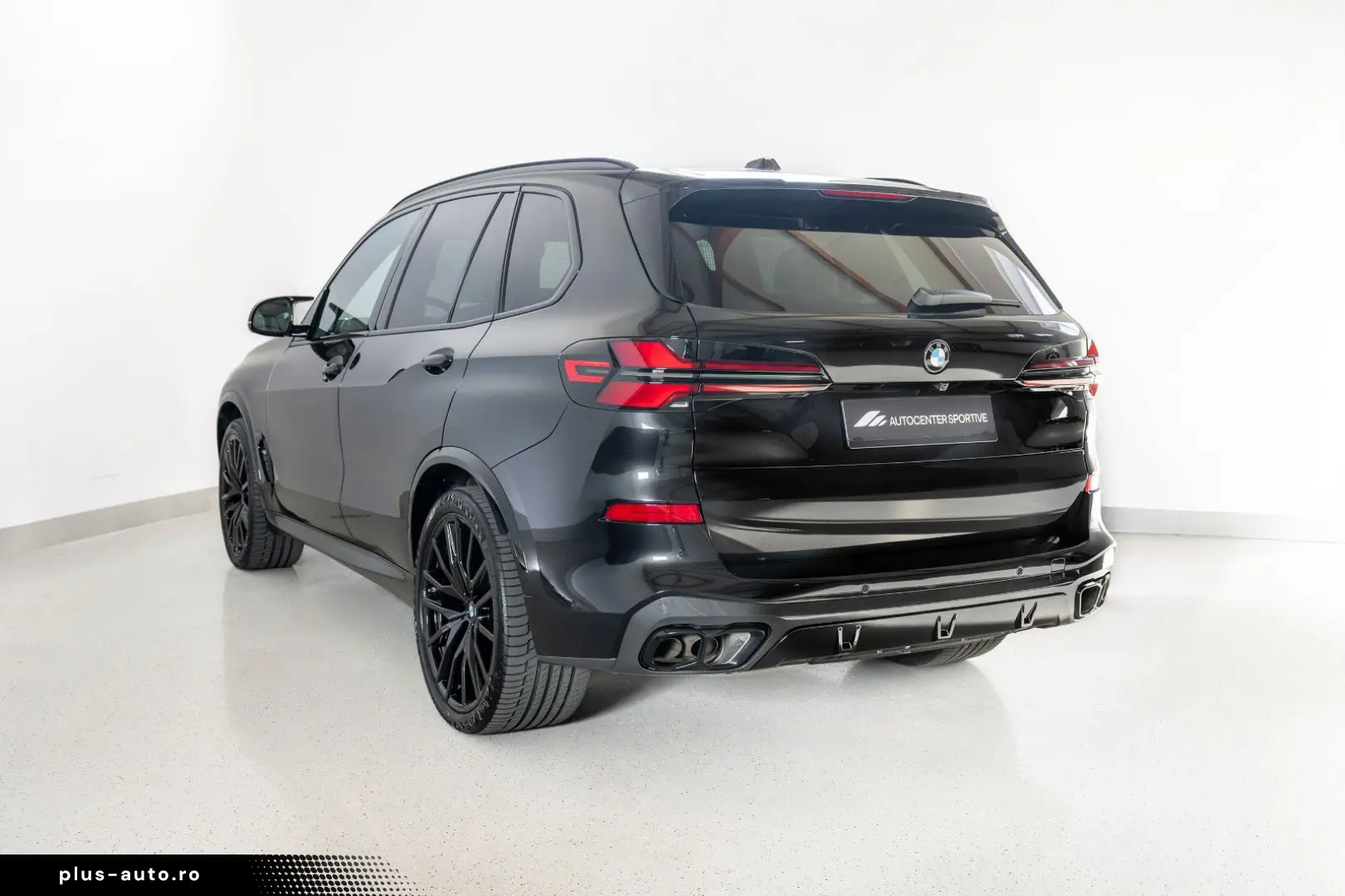 BMW X5 M60i PROFESSIONAL CARBON GLAS SKY MERINO B&W