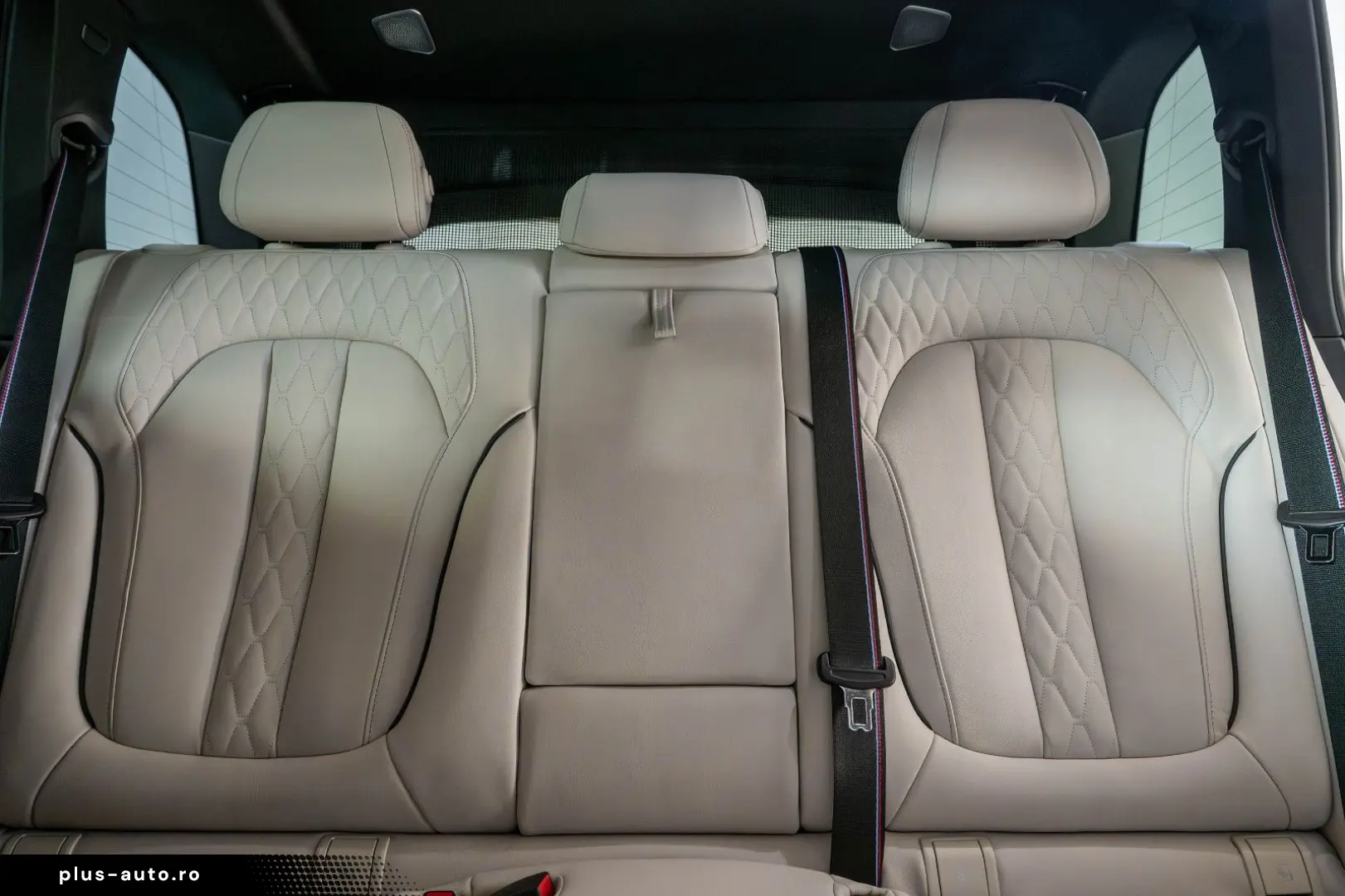 BMW X5 M60i PROFESSIONAL CARBON GLAS SKY MERINO B&W