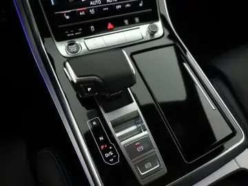 AUDI Q8 50 TDI Facelift S line