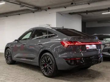 AUDI Q8 Sportback 55 e-tron