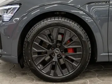 AUDI Q8 Sportback 55 e-tron