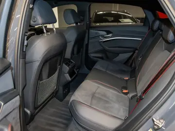 AUDI Q8 Sportback 55 e-tron