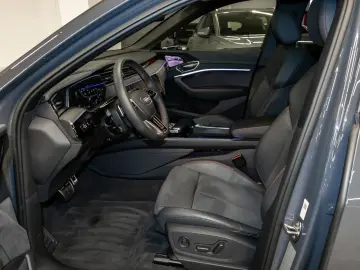 AUDI Q8 Sportback 55 e-tron