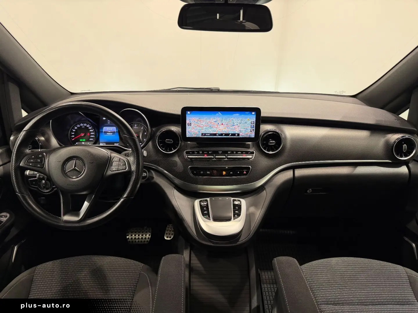 MERCEDES-BENZ V300 d AMG-LINE EDITION 4MATIC lang 7-&hellip;