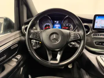 MERCEDES-BENZ V300 d AMG-LINE EDITION 4MATIC lang 7-&hellip;