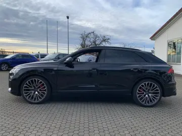 AUDI Q8 50 RSQ8-S-Line