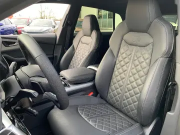 AUDI Q8 50 RSQ8-S-Line