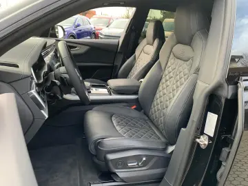 AUDI Q8 50 RSQ8-S-Line