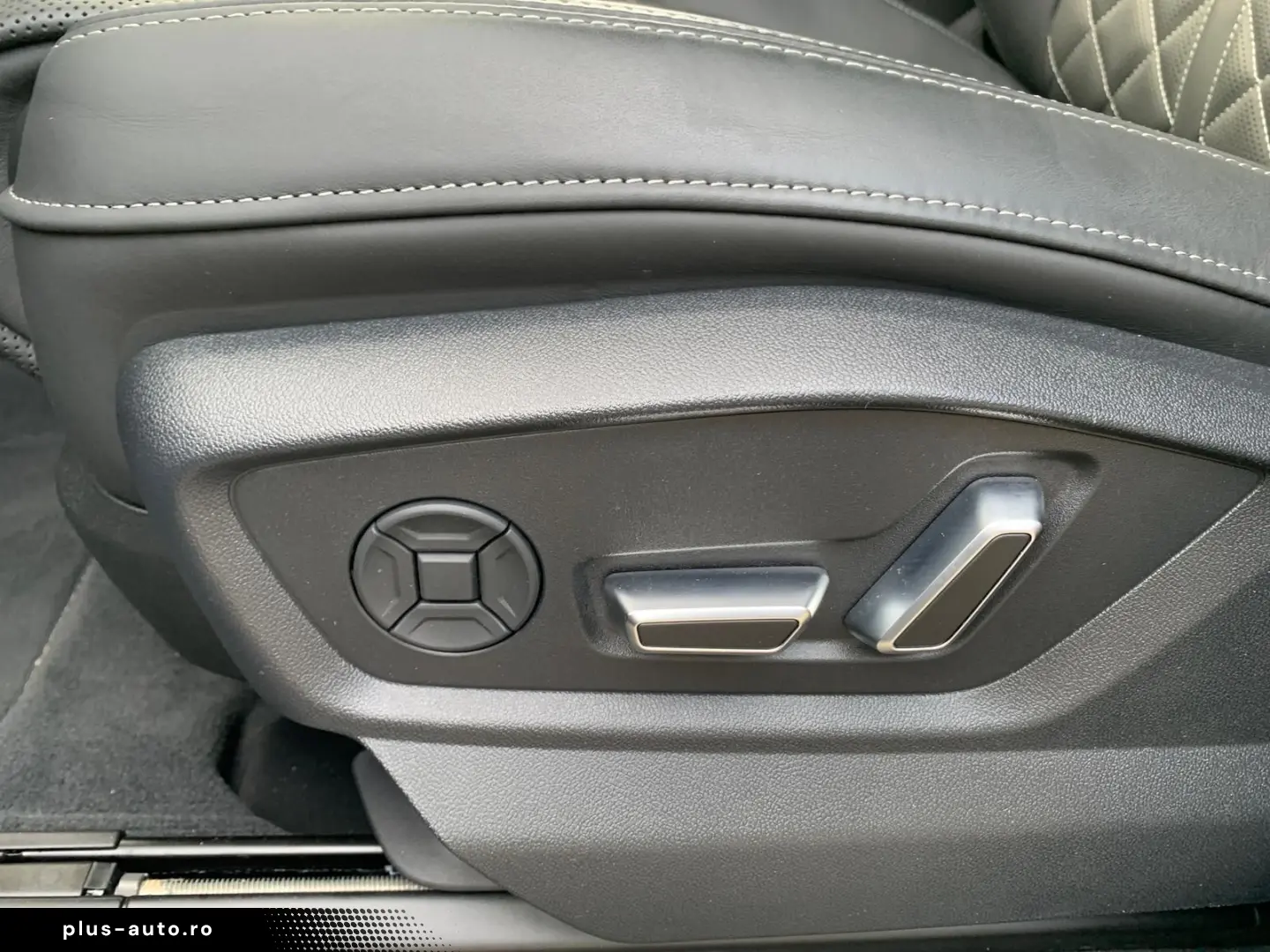 AUDI Q8 50 RSQ8-S-Line