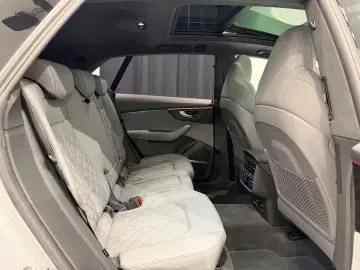 AUDI SQ8 4.0 TFSI quattro competition plus NARDOGRAU