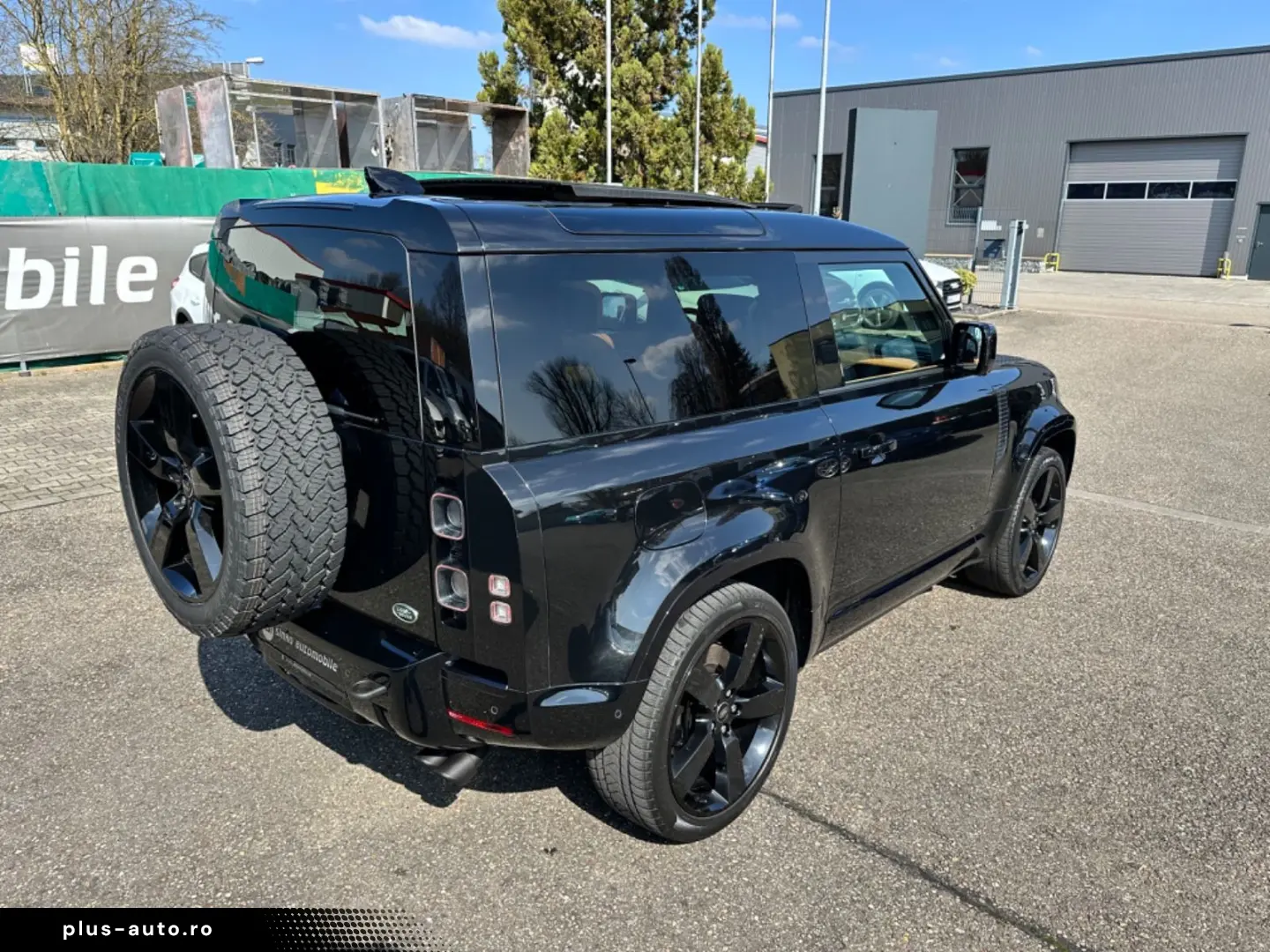 LAND ROVER Defender 90 V8   Black Pack Leder Tan Ebony ACC