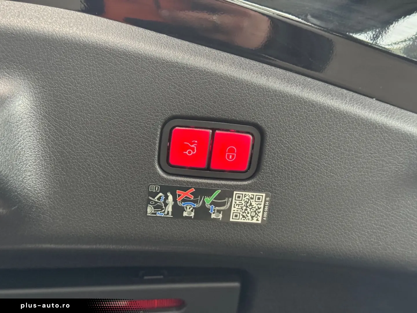 MERCEDES-BENZ CLE 300 4M AMG Line Premium Night Pano&hellip;