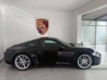 PORSCHE 992 Coupé- BOSE  - Vollleder- 21 Zoll
