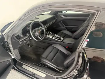 PORSCHE 992 Coupé- BOSE  - Vollleder- 21 Zoll