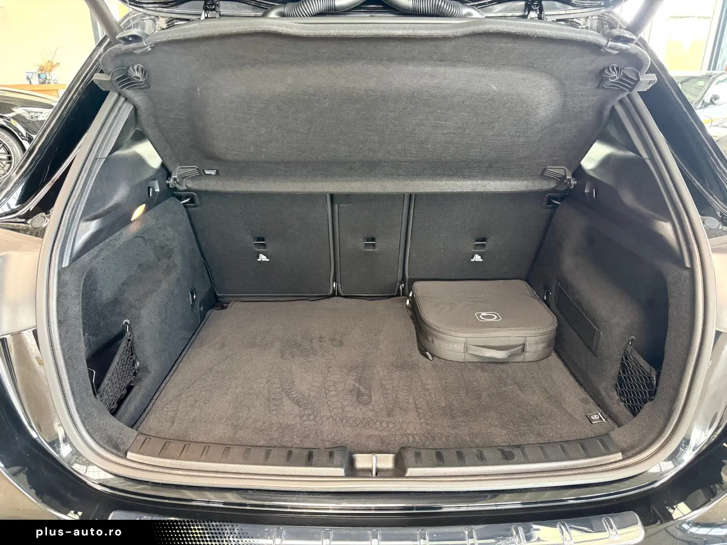 MERCEDES-BENZ GLA 250 e AMG KEYLESS-GO Distronic Kamera IHC