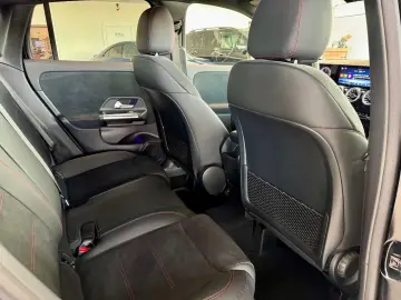 MERCEDES-BENZ GLA 250 e AMG KEYLESS-GO Distronic Kamera IHC