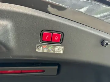 MERCEDES-BENZ CLE 220 d AMG Night Pano Memory 360 -K&hellip;