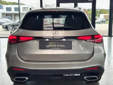 MERCEDES-BENZ GLC 300 d 4M AMG Night Pano Head-up 36&hellip;