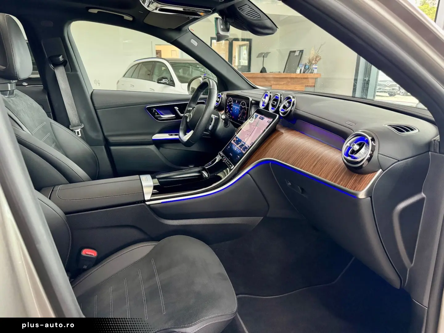 MERCEDES-BENZ GLC 300 d 4M AMG Night Pano Head-up 36&hellip;