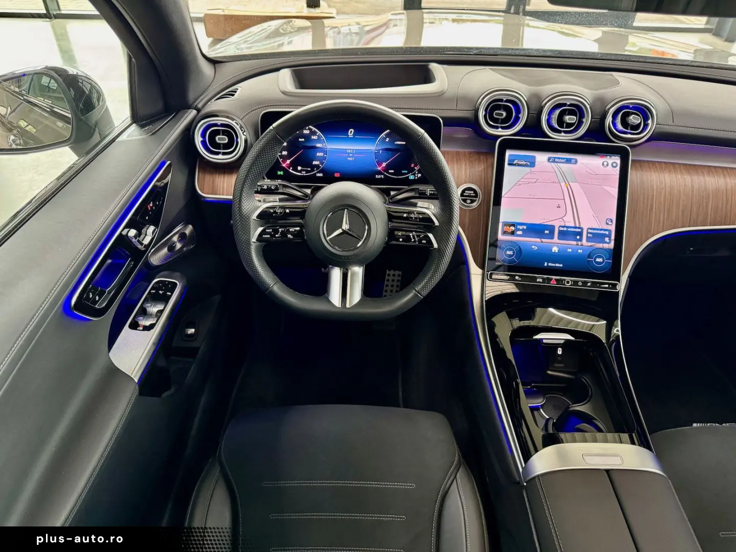 MERCEDES-BENZ GLC 300 d 4M AMG Night Pano Head-up 36&hellip;