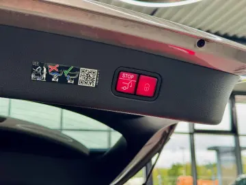 MERCEDES-BENZ GLC 300 d 4M AMG Night Pano Head-up 36&hellip;