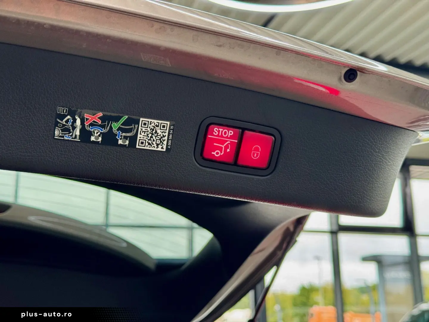 MERCEDES-BENZ GLC 300 d 4M AMG Night Pano Head-up 36&hellip;