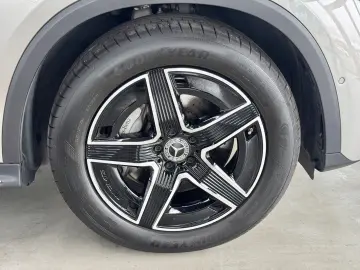 MERCEDES-BENZ GLC 300 d 4M AMG Night Pano Head-up 36&hellip;