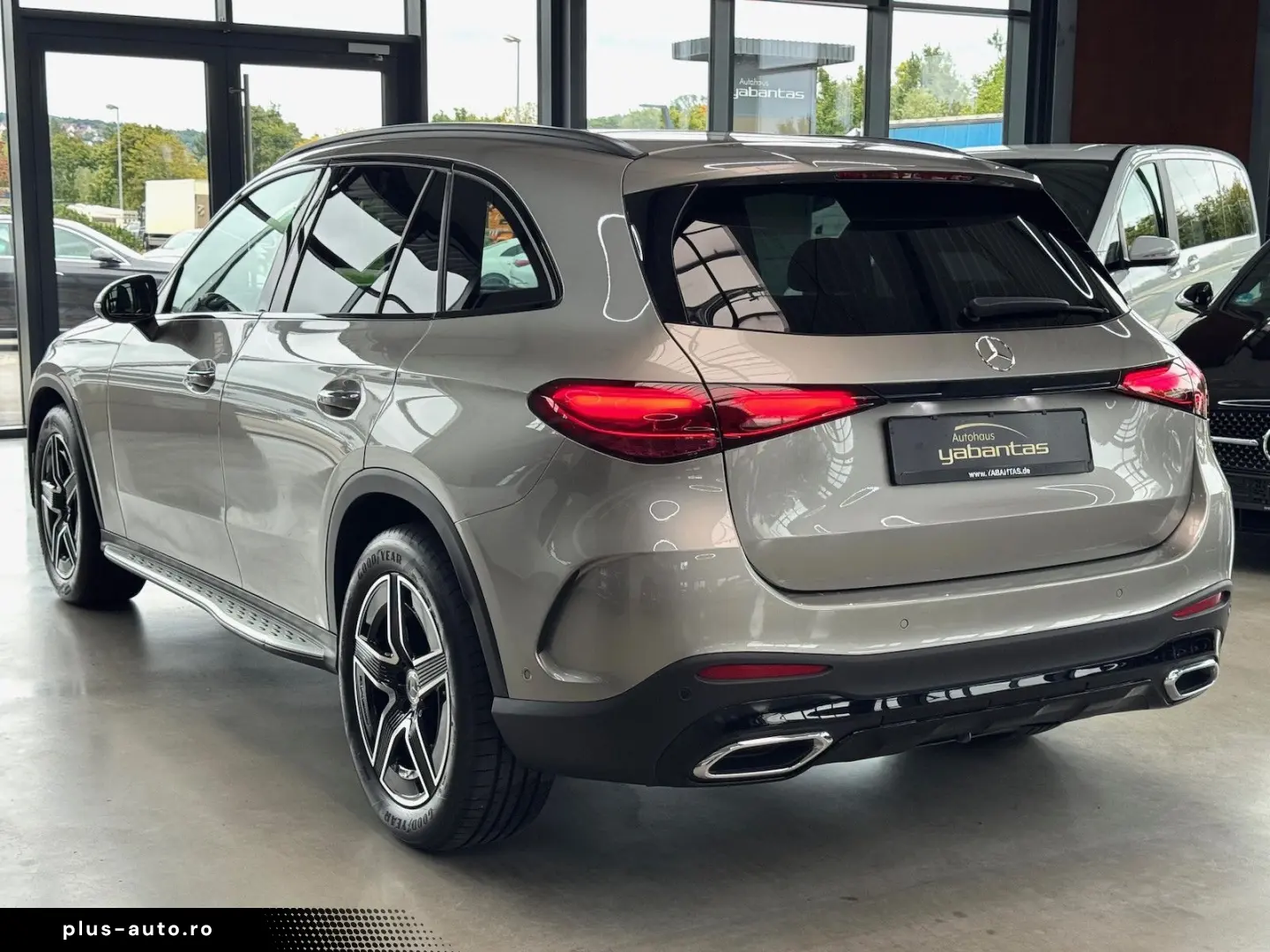 MERCEDES-BENZ GLC 300 d 4M AMG Night Pano Head-up 36&hellip;