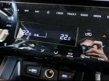 HYUNDAI Tucson Select Mild-Hybrid  RFK CARPLAY DIGITAL