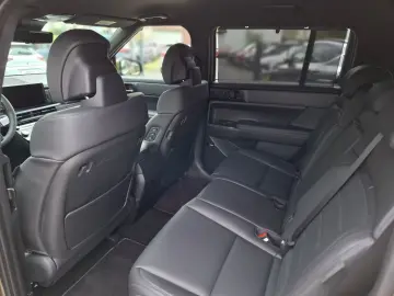 HYUNDAI Santa Fe 1.6 T-GDI Plug-In Hybrid 4WD Blackline