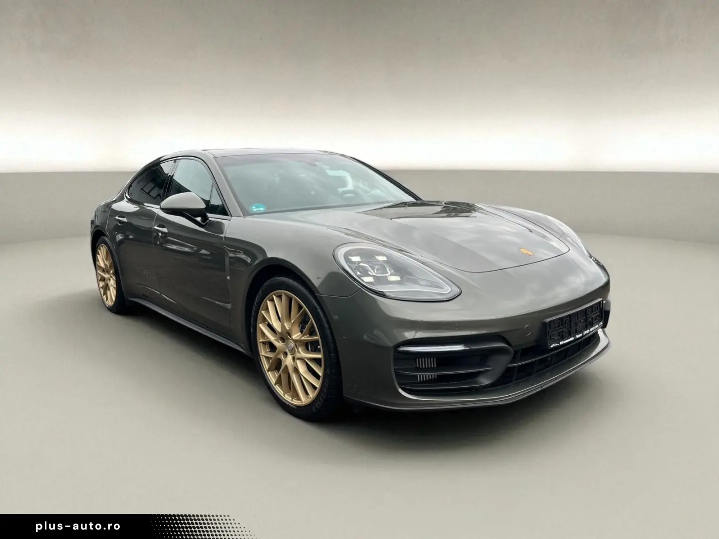 PORSCHE Panamera 4 Platinum Edition