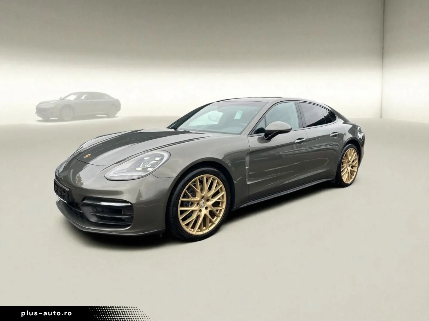 PORSCHE Panamera 4 Platinum Edition