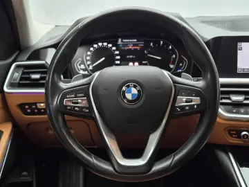 BMW 320d xDrive 190CP Sport Line