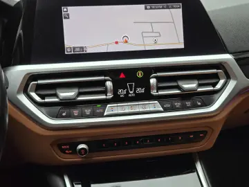 BMW 320d xDrive 190CP Sport Line