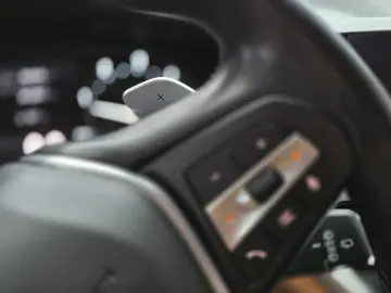 BMW 320d xDrive 190CP Sport Line