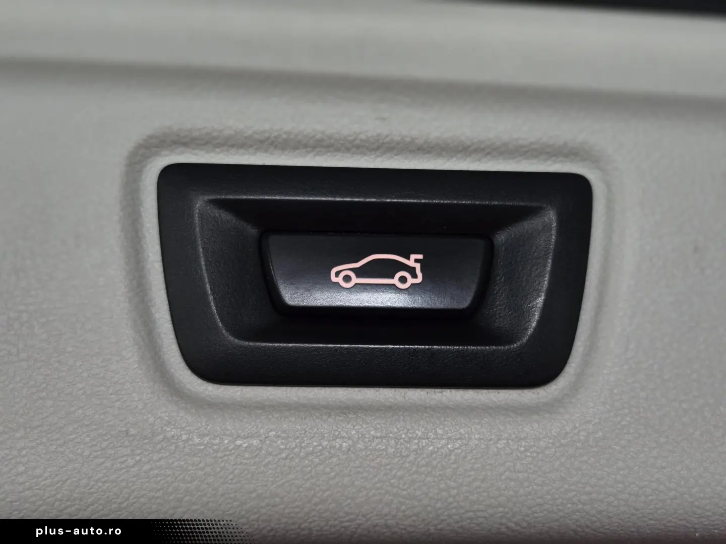 BMW 320d xDrive 190CP Sport Line