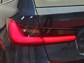 BMW 320d xDrive 190CP Sport Line