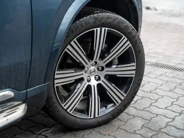 VOLVO XC90 B5 AWD Ultimate Bright